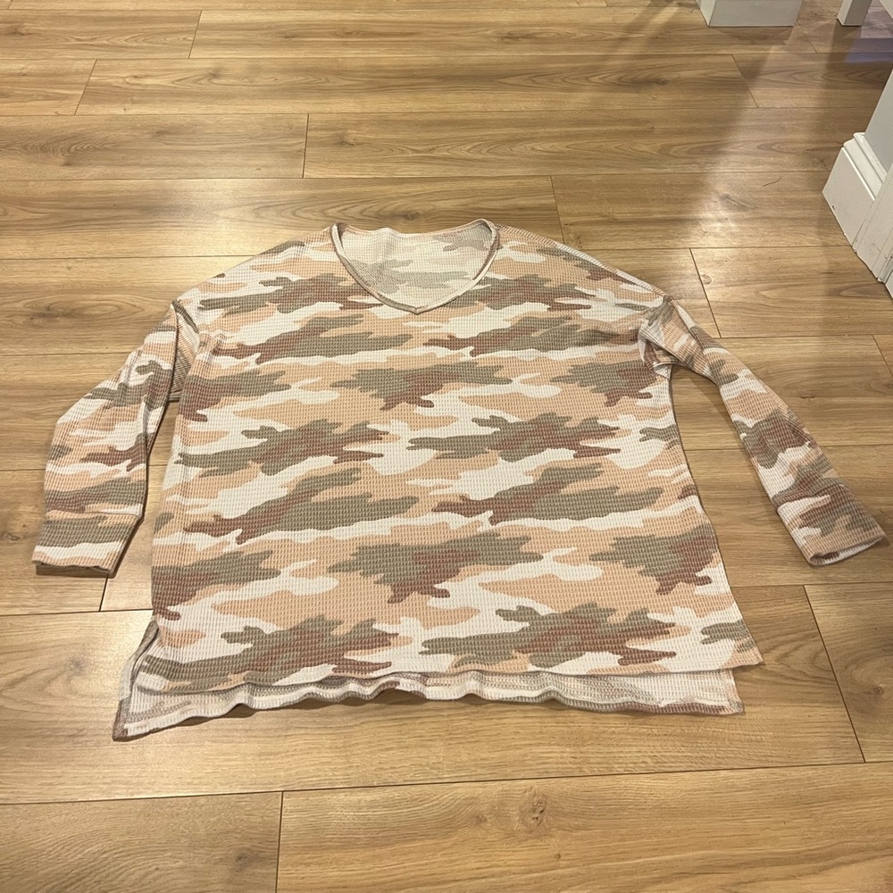 American Eagle Outfitters Waffle Knit Camo Top in Taupe and Cream